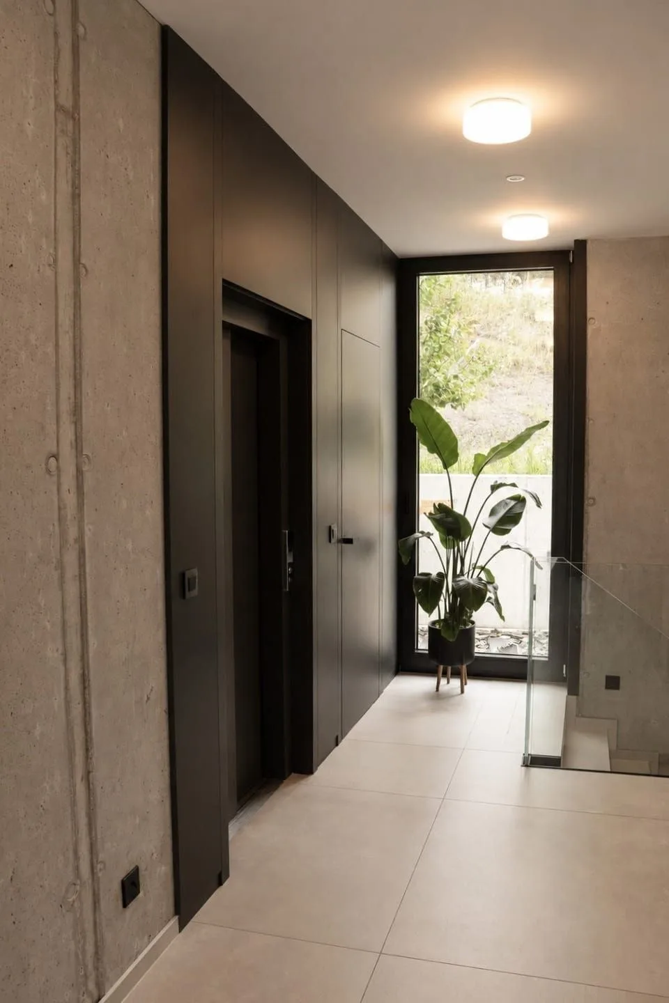 Vstupní hala dokončeného rodinného domu