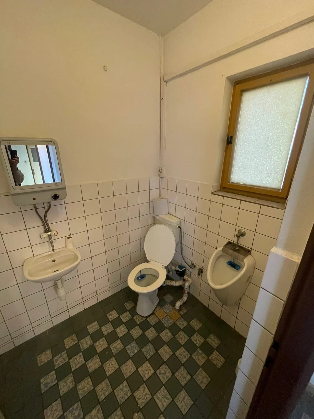 Původní hygienické zázemí objektu v Křenovech